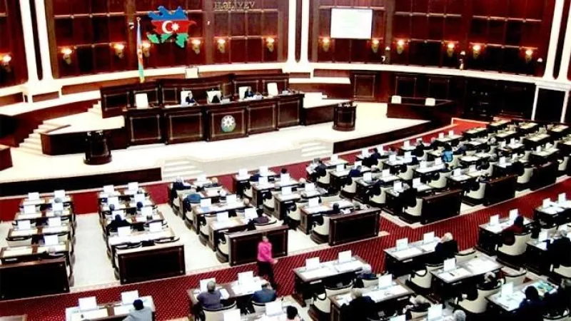 MM-in növbədənkənar sessiyasının ilk iclası başladı