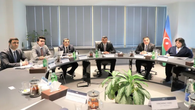 AMB və ADB yeni layihələrin həyata keçirilməsini müzakirə edib