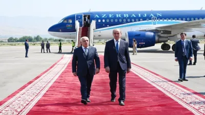 Baş nazir Əli Əsədov Düşənbədə işgüzar səfərdədir