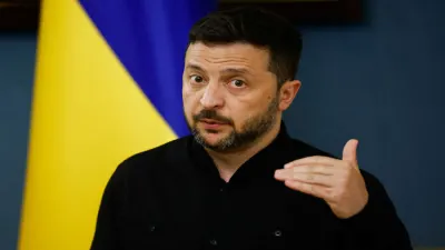 Zelenskiyə Ukraynanın ərazilərinin itirilməsi ilə barışmaq çağırışı edildi.