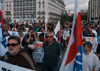 Yunanıstanda ümumi tətil: Nəqliyyat və ictimai xidmətlər dayandırılıb