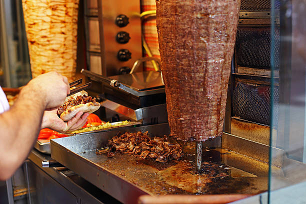 image-cook-preparing-a-turkish-doner-kebab