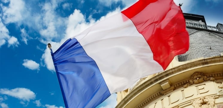 image-quelle-est-la-signification-du-drapeau-francais_745x360