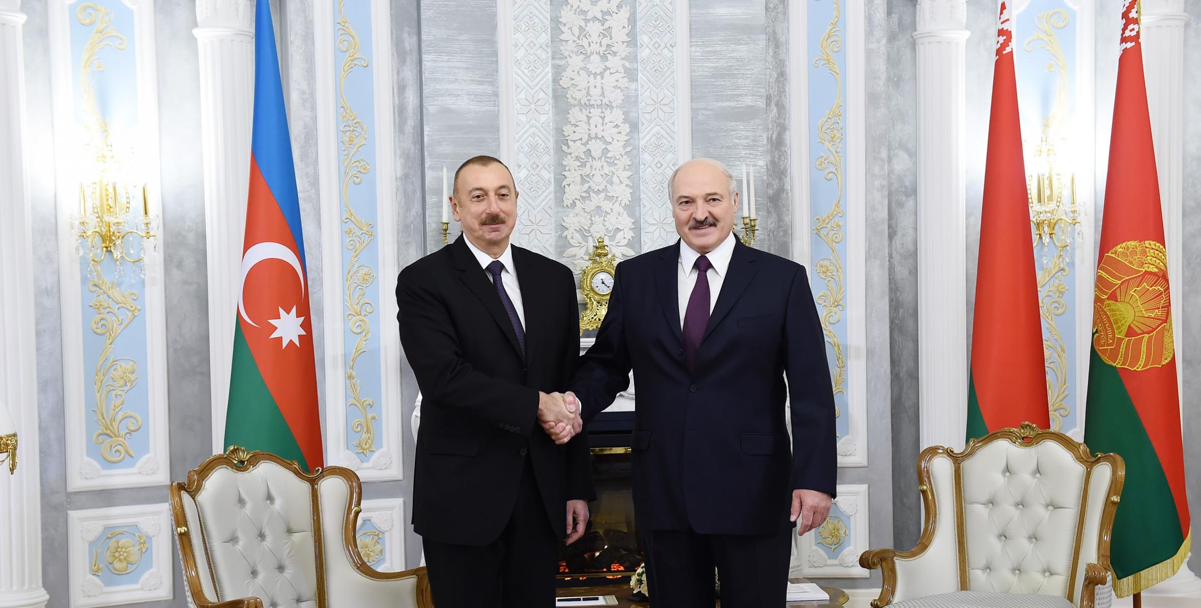 Lukaşenko İlham Əliyevə məktub yazdı