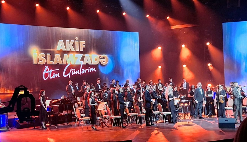 Akif İslamzadə 39 ildən sonra səhnədə: “Təsadüflərə inanmıram, amma bu, bir nişanədir” VİDEO