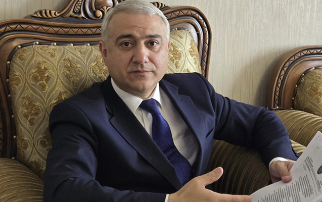Sahibkarla Bakı Baş Gömrük İdarəsi arasında QALMAQAL FOTO