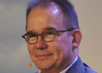 Finlandiya parlamentinin baş katibi dövlətə xəyanətdə ittiham olunur
