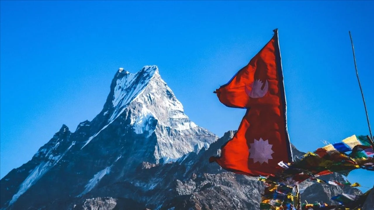 Nepal Himalay dağlarını qorumağa söz verdi