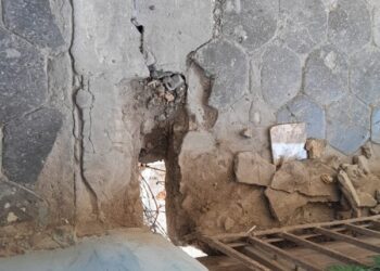 Sumqayıtın 17-ci mikrorayonunda bina qəzalı vəziyyətdədir: Sakinlər həyati təhlükədən narahatdır