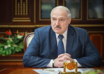 “Ukrayna rəhbərliyi xaricdən iplərlə çəkilməyə başlayır” – Lukaşenko