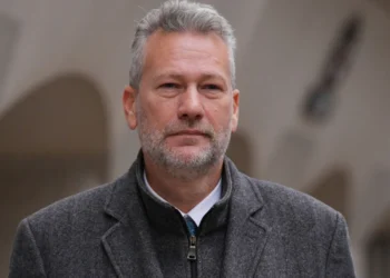 Rusiyadan rüşvət alan britaniyalı siyasətçiyə 10 il həbs cəzası verilib