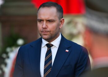 Polşa Prezidenti Navrotski sosial mediada təhdidlər alır