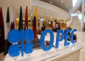 “OPEC+” ölkələri oktyabrda gündəlik neft hasilatını 400 min barel azaldıblar