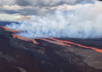 Təhlükə bu gün və sabah mövcuddur: Kilauea vulkanı yenidən lava püskürür