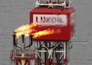 “Bloomberg”: “Lukoyl” xarici aktivlərini vahid paket şəklində satmaq istəyir