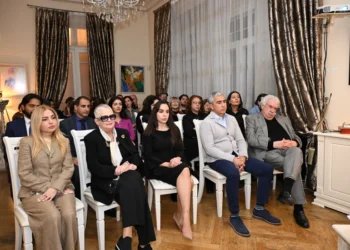 Leyla Əliyeva “Neft bumu hamıya gülümsəyir” festivalının açılışında iştirak edib