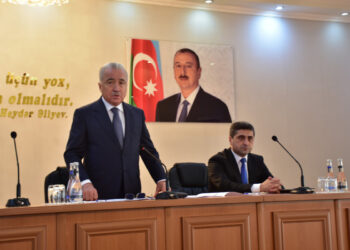 Qaxın yeni icra başçısı kollektivə təqdim edilib