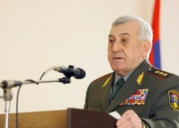 Ermənistanın keçmiş müdafiə naziri axtarışa verildi