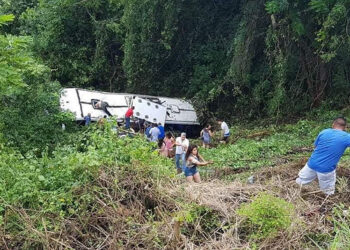 Meksikada sərnişin avtobusu dərəyə düşüb: 8 ölü, 19 yaralı