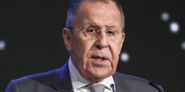 Lavrov: Rusiya Qrossini İran məsələsində qərəzsiz olmağa çağırır