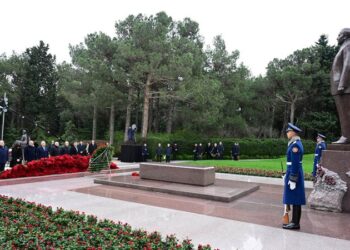 Konstitusiya Məhkəməsində Heydər Əliyevin anım gününə həsr edilmiş tədbir keçirildi – FOTO