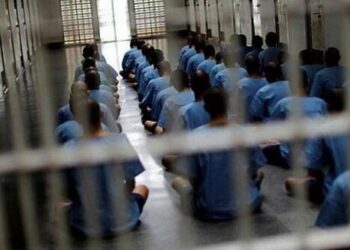 İranda minlərlə məhbus aclıq aksiyası keçirdi