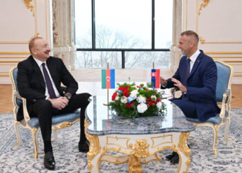 Prezident İlham Əliyevin Slovakiya Milli Şurasının sədri ilə təkbətək və geniş tərkibdə görüşləri olub