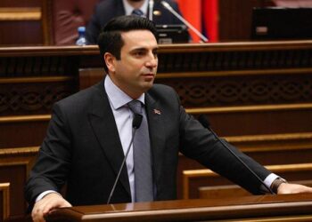 Simonyan: Bakıya getməmək qəbuledilməzdir