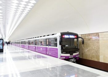 Bakı metrosu sabah 1 saat artıq işləyəcək