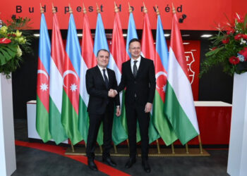 Budapeştdə Azərbaycan və Macarıstan XİN rəhbərlərinin görüşü keçirilir