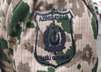 Daxili qoşunlar haqqında qanun qüvvəyə minib