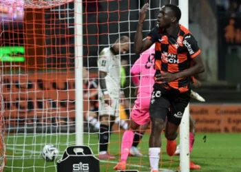 Fransa klubunun azarkeşləri futbolçuları döyüblər
