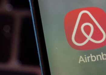 İspaniya Airbnb-ni 64 milyon avro cərimələdi