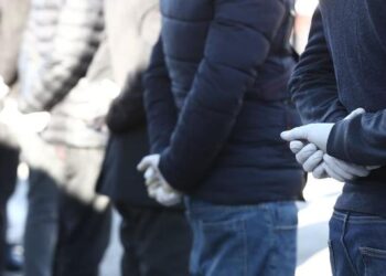Axtarışda olan 285 nəfər saxlanıldı