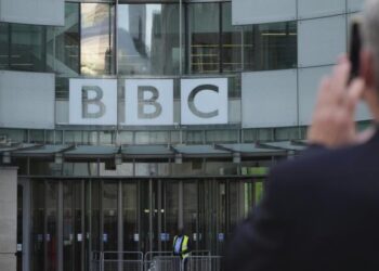 Tramp BBC-yə qarşı 5 milyard dollarlıq böhtan iddiası qaldırdı