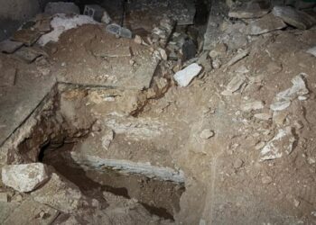 Suriyadakı keçmiş təhlükəsizlik mərkəzində kütləvi məzarlıq tapılıb