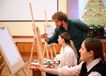 Muzey Mərkəzində təsviri sənət üzrə “Milli motivlər” adlı ustad dərsi keçirilib