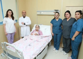 Yeni Klinikada 90 yaşlı pasiyent üzərində yüksək riskli əməliyyat uğurla icra edilib