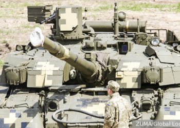 Tailand tankları Kamboca sərhədində görüntülənib