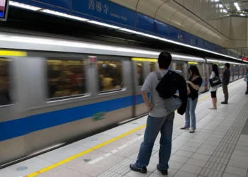 Naməlum şəxs Tayvan metrosunda sərnişinlərə hücum edib, iki nəfər ölüb