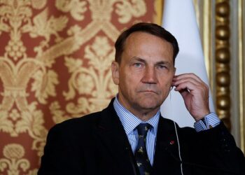Sikorski Maskı Ukraynada “Starlink”i bağlamağa çağırıb