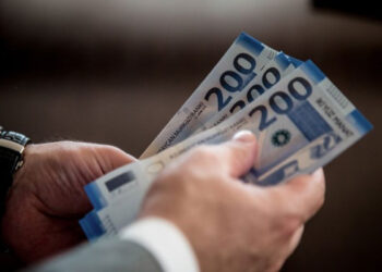 Azərbaycanda orta aylıq əməkhaqqı 9%-dən çox artıb