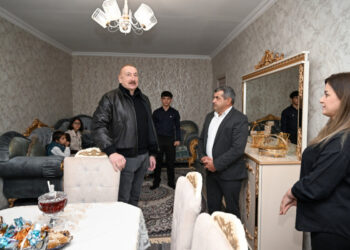 Prezident Ağdərənin Aşağı Oratağ kəndində görülmüş işlərlə tanış olub – YENİLƏNİB