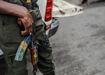 Nigeriyada silahlı dəstələr iki kilsədən 160-dan çox ibadətçini qaçırıblar