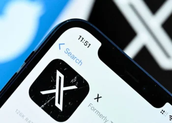 “X” sosial şəbəkəsinin işində problem yaranıb