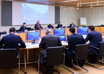 UEFA “Bavariya”ya tribuna bağlamaq cəzası verib