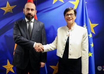Mirzoyan və Marta Kos Azərbaycanla sülh prosesini müzakirə ediblər