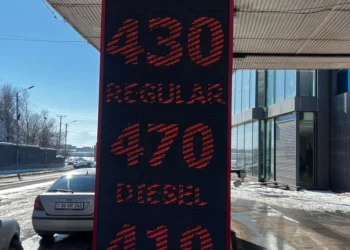 Ermənistanın iqtisadiyyat naziri ölkədə benzinin qiymətinin ucuzlaşdığını açıqlayıb
