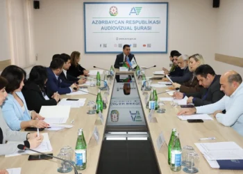 Ötən ay teleaparıcılar Azərbaycan dilində qarşılığı olan 33 xarici söz işlədiblər