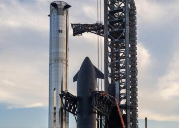 “SpaceX” 2027-ci ildə aya pilotsuz eniş etməyi planlaşdırır